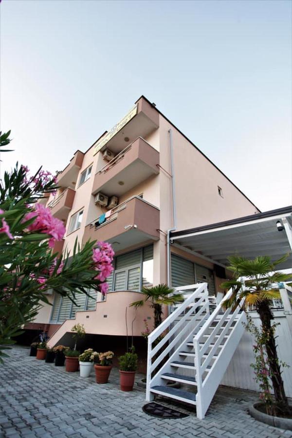 Hotel Comfort Shëngjin Exteriér fotografie